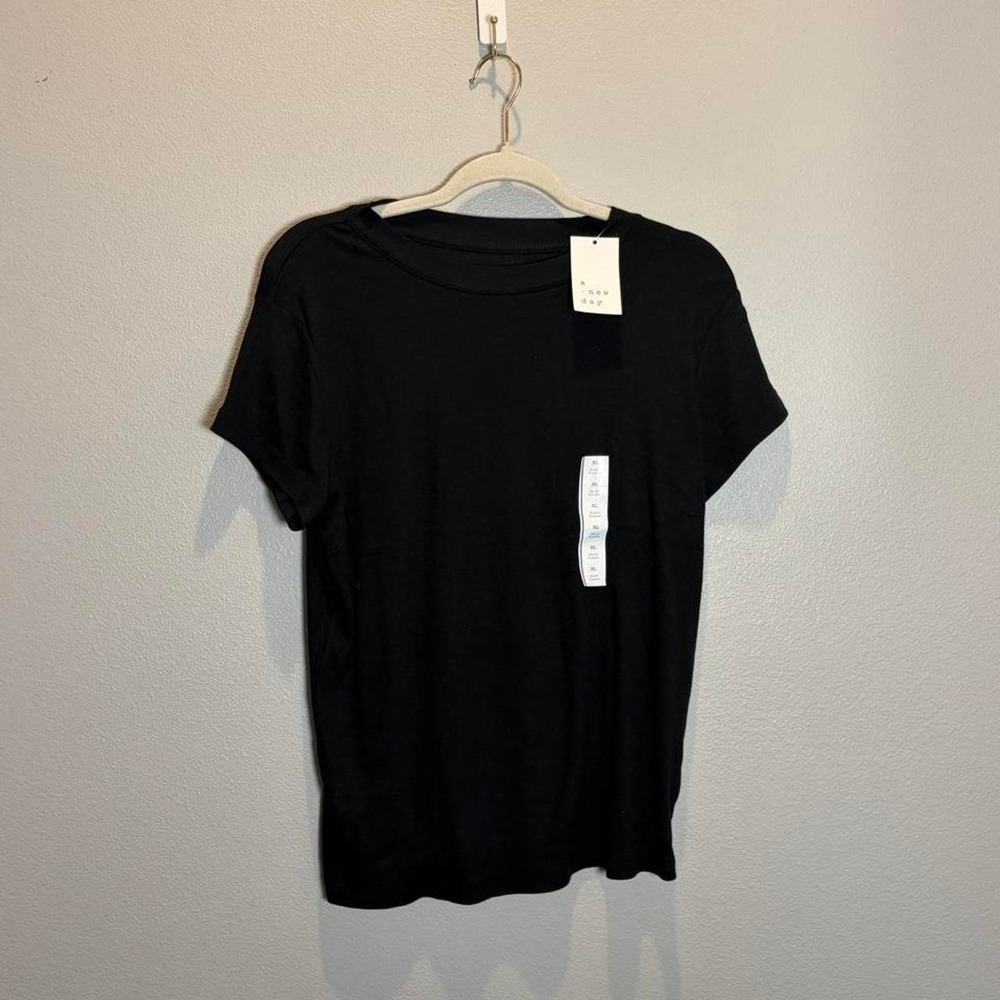 Black short sleeve ribbed t-shirt in XL